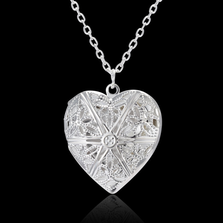Engraved Design Love Necklace with Locket - Personalized Heart-shaped Photo Frame Pendant For Valentine's Day